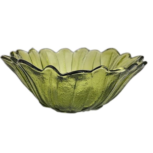 Vintage Indiana Glass Textured MCM Avocado Green Sunflower Bowl 7" Wide - Picture 2 of 4
